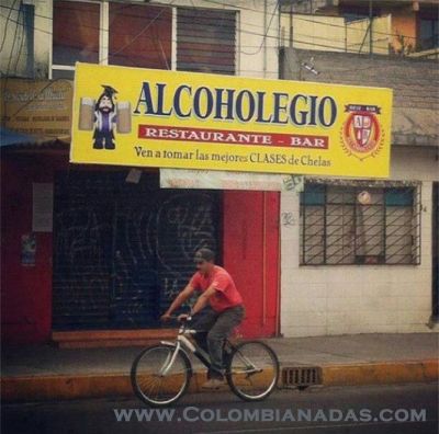 Alcoholegio Bar
