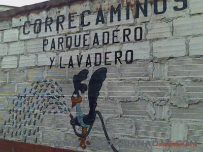 Correcaminos
El nuevo empleo de el correcaminos es ser lavador de carros y motos
Keywords: Correcaminos;lavadero;parqueadero