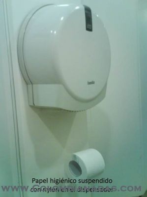 Papel higienico
Papel higiénico suspendido  con nylon
